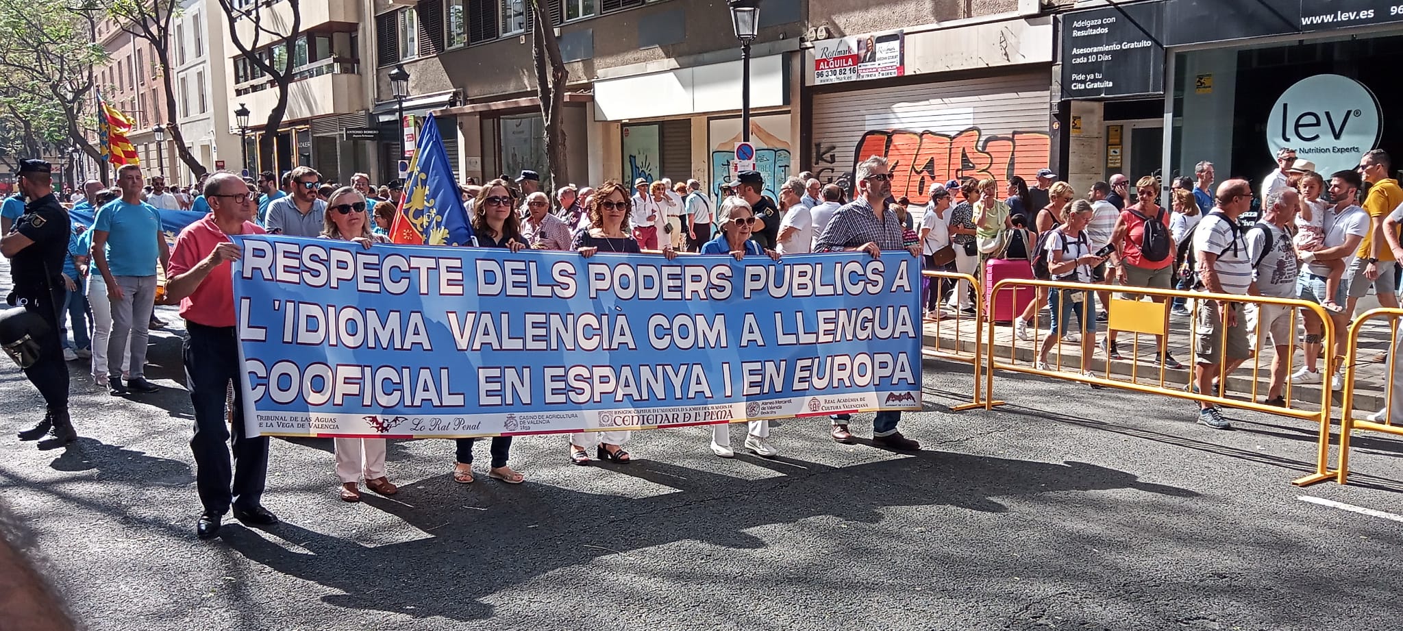 Un missatge críptic a favor de la investidura de Pedro Sánchez? Perquè és qui ha fet el valencià oficial a Espanya